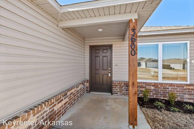 Foto del edificio - 3 br, 2 bath House - 3600 N Scarlet Ln