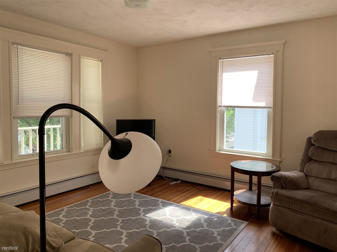 8 Whitfield Rd, Somerville, MA 02144 Apartment for Rent in Somerville