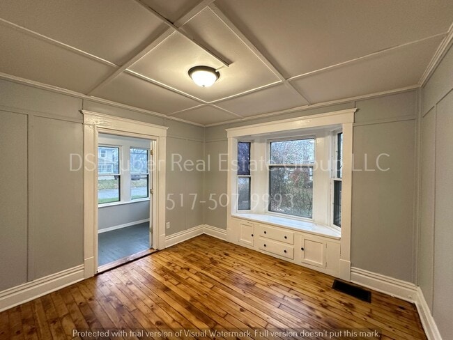Building Photo - A Reo Town Treasure with 4 bedrooms 1 bath!