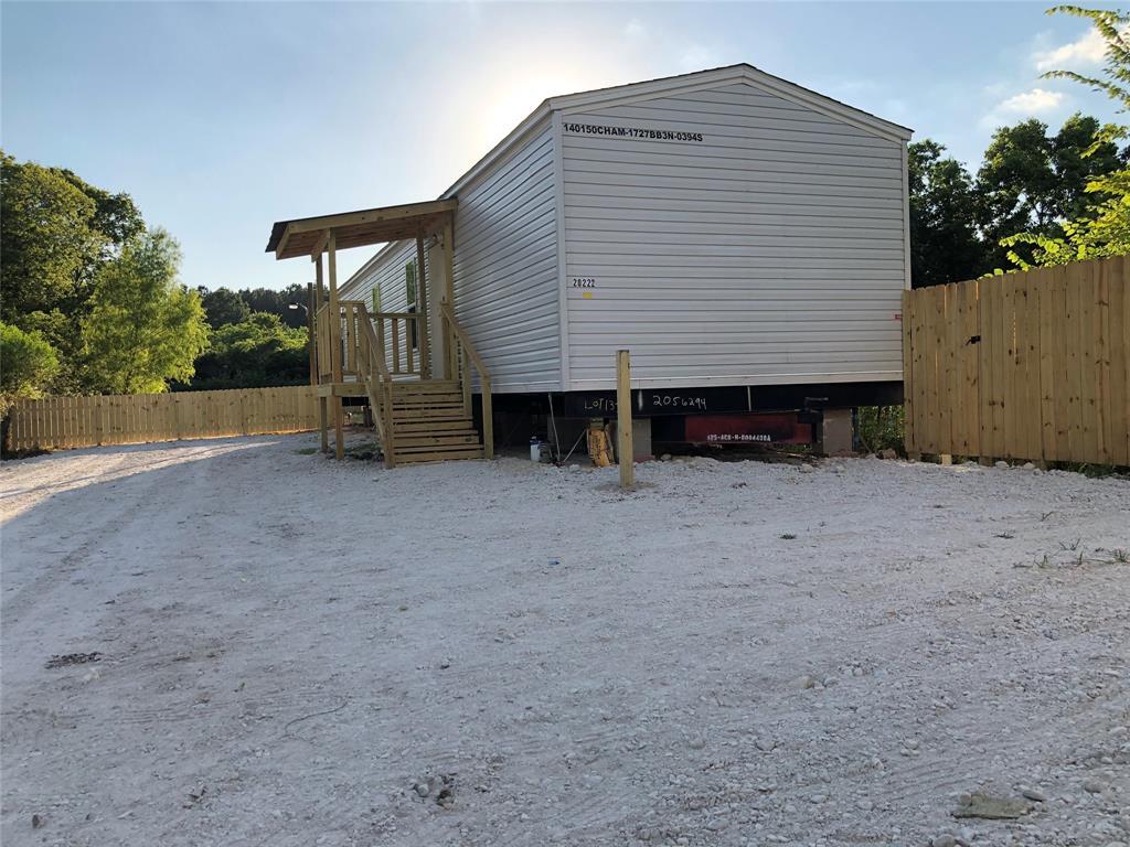 Foto principal - 20222 Colorado St
