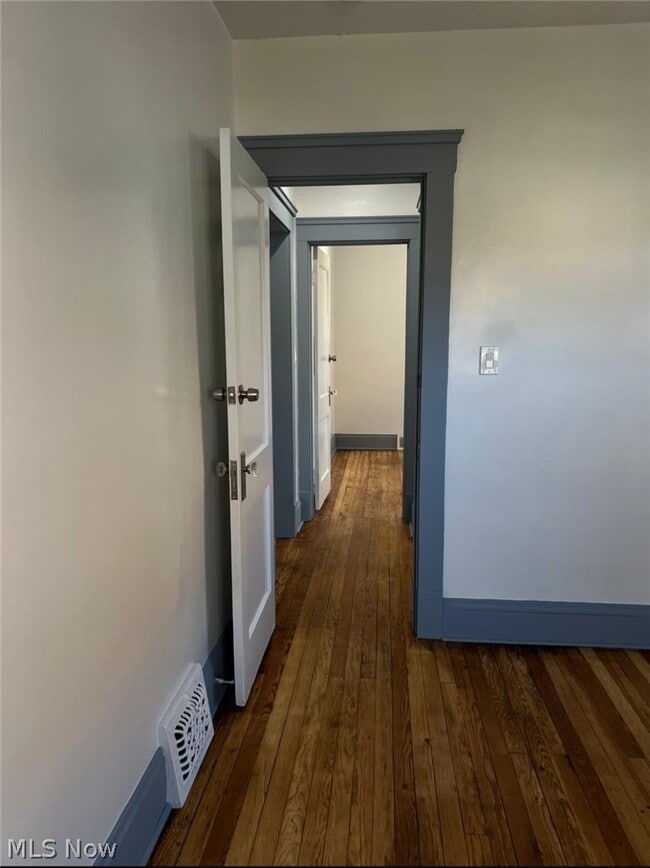 Foto del edificio - 2164 W 100th St