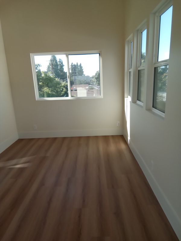 Foto del edificio - 1162 W Adams Blvd