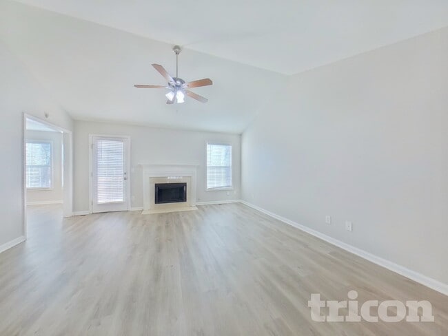 Foto del edificio - 38 Stonemont Ct