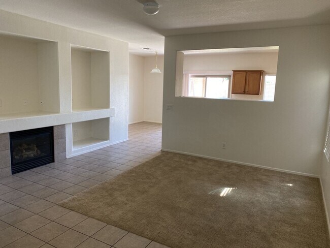 Foto del edificio - Home Available in Pecan Creek!