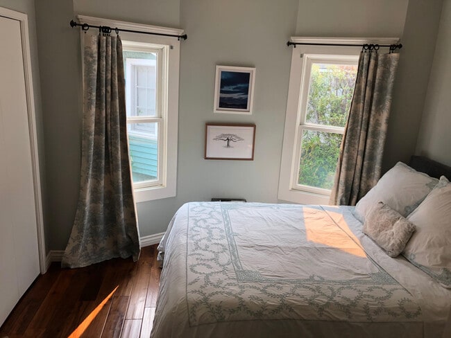 1st Bedroom - 154 Fraser Ave