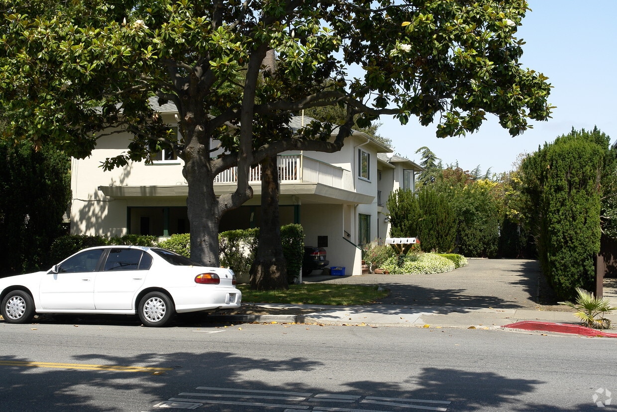 702 Oak Grove Ave, Menlo Park, CA 94025 Apartments in Menlo Park, CA