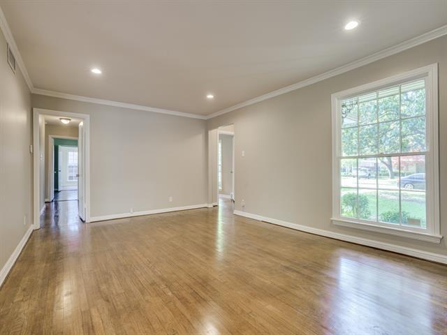 Building Photo - 3924 Wentwood Dr