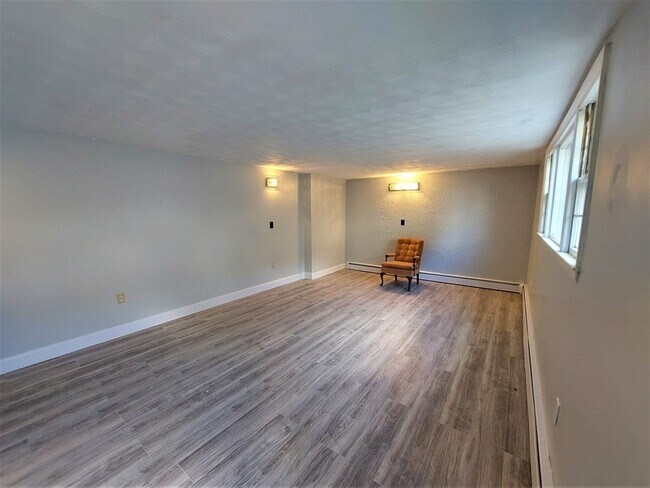 Foto del edificio - 293 Proctor Ave
