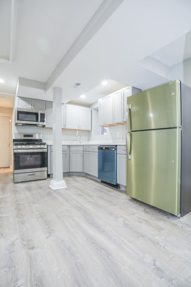 Building Photo - 1315 W Eddy St