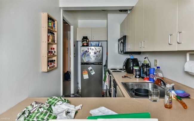 Foto del edificio - 1 br, 1 bath Apartment - 926 Ivy St Apt 104