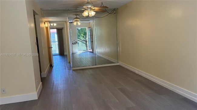 Foto del edificio - 200 SW 132nd Way