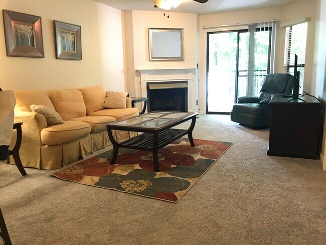 Foto del edificio - 1410 Colony Place Dr