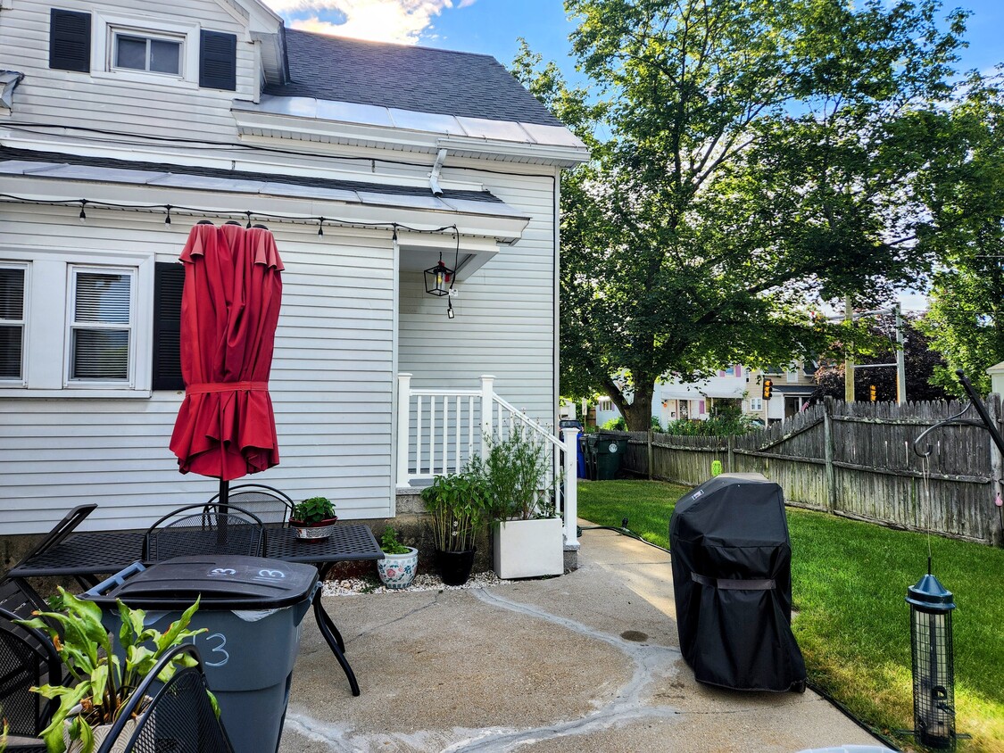 Primary Photo - 113 Hall St