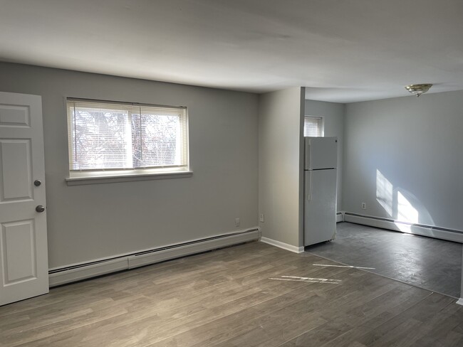 Building Photo - 4818 Unruh Ave