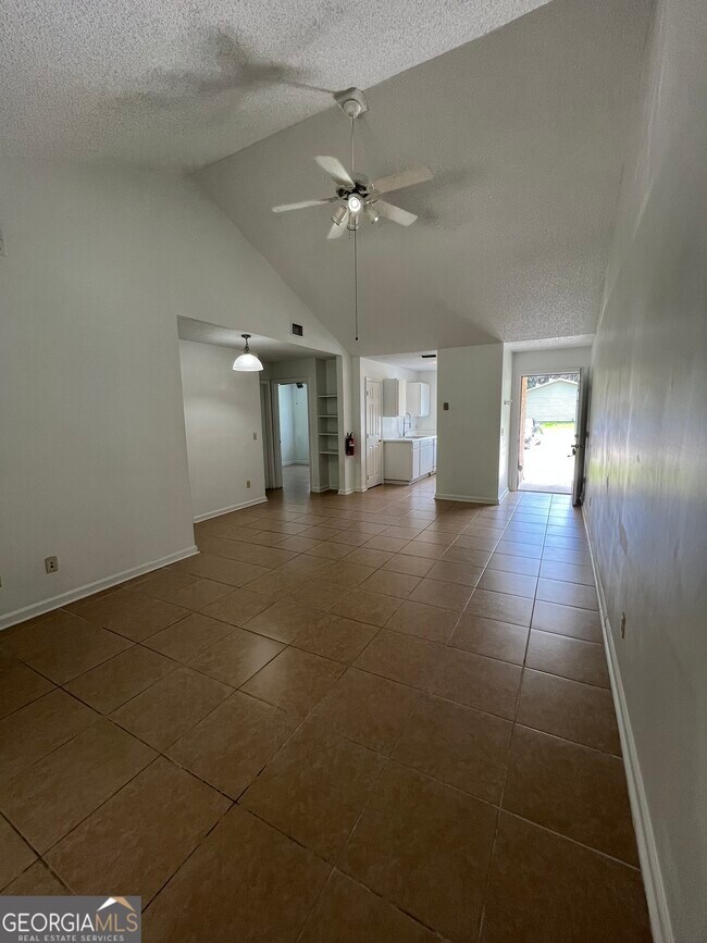 Foto del edificio - 412 Admiral's Walk Dr