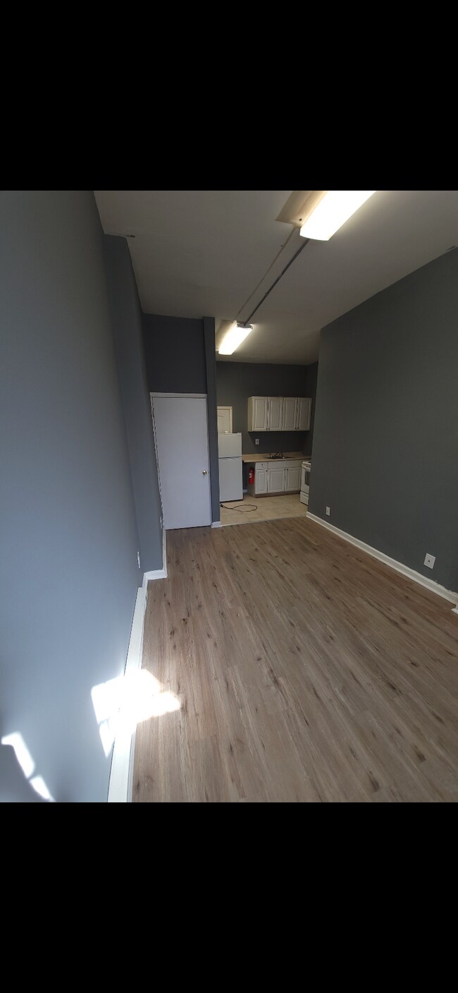 Building Photo - 8906 W Chester Pike