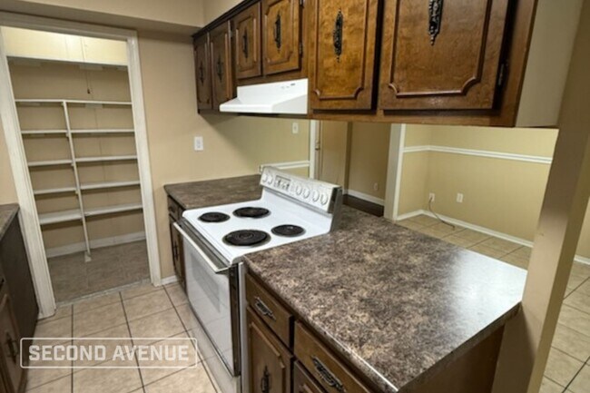 Building Photo - 6384 Oak Park Dr