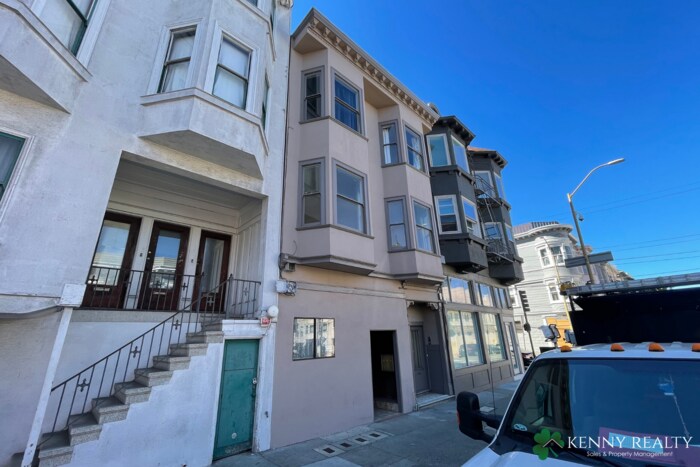 Primary Photo - Three Bedroom Condo Walking Distance to Do...