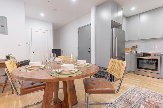 Building Photo - 1255 Decatur St