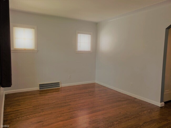 Building Photo - 3 br, 1 bath House - 453 Channing St