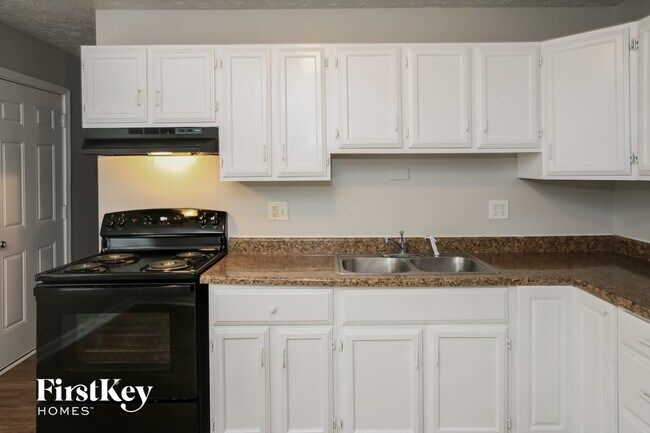 Building Photo - 4509 Phoenix Dr