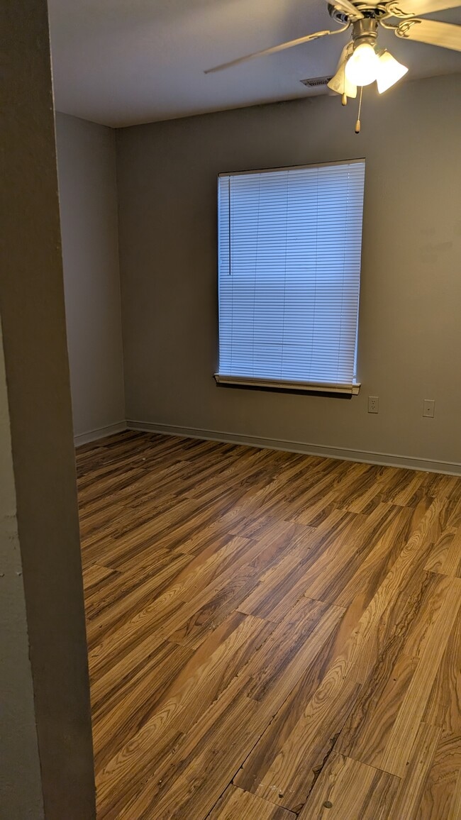 Foto del edificio - 3528 E Richmond Rd