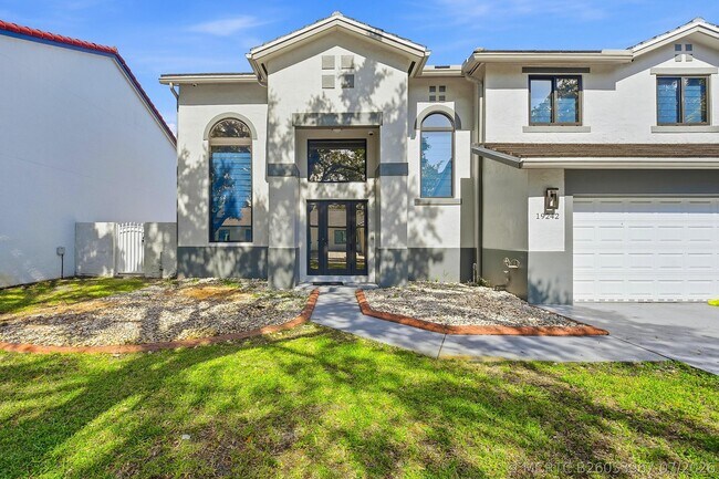 Foto del edificio - 19242 NW 89th Ave