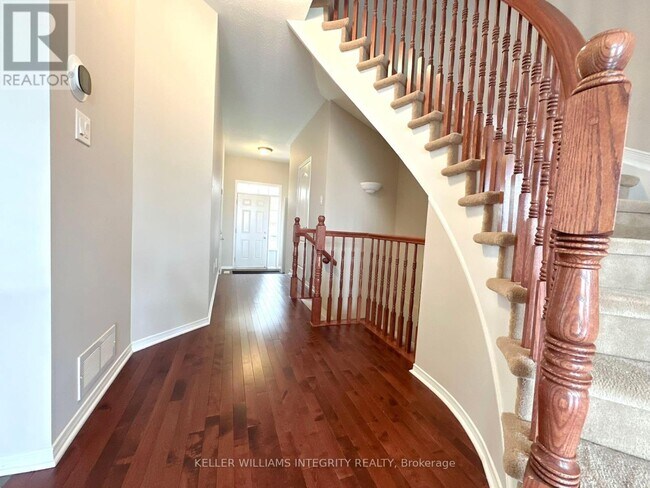 Building Photo - 298 Badgeley Ave