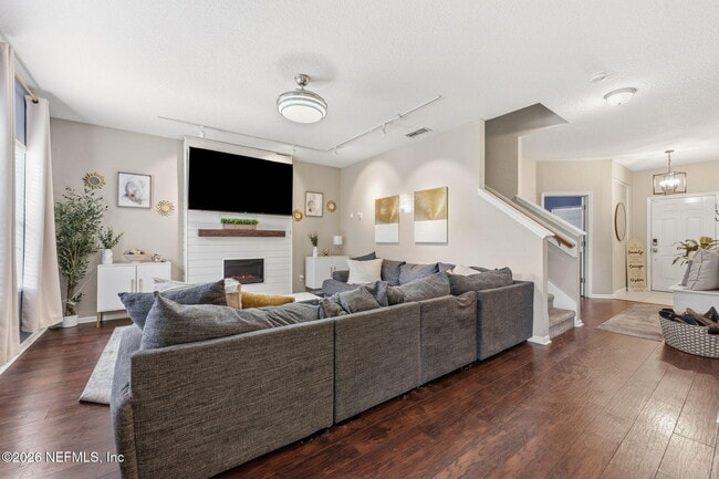 Foto del edificio - 16315 Hunters Hollow Trail