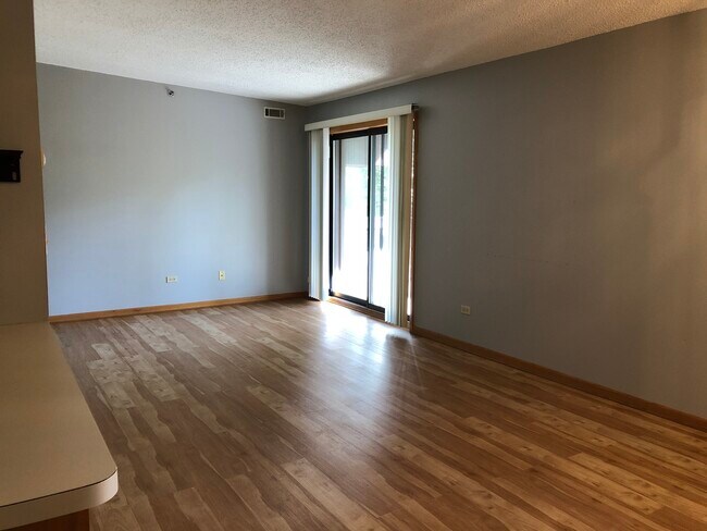 Foto del edificio - 1113 E Division St