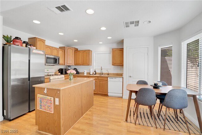 Foto del edificio - 9228 Freedom Heights Ave