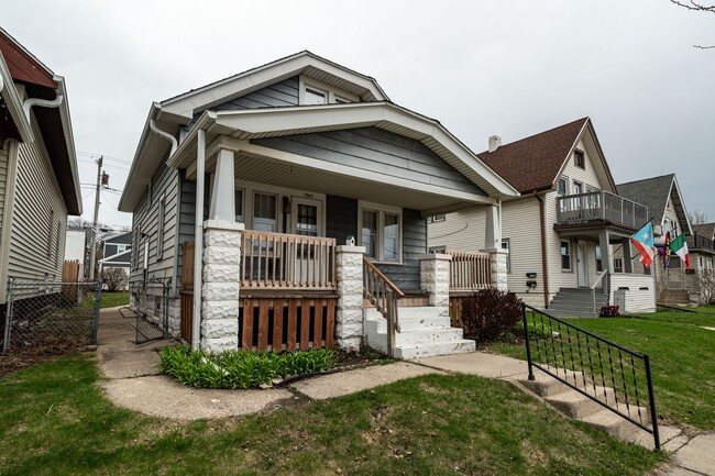 Foto del edificio - 3 Bedroom Single Family Home in West Allis