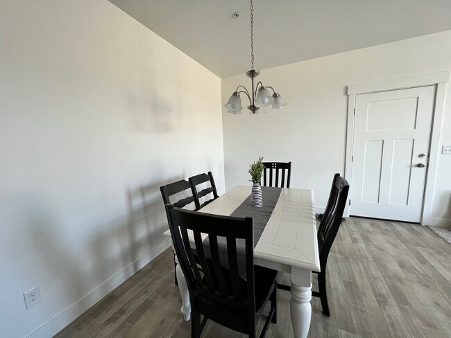 Foto del edificio - 1886 3330 W