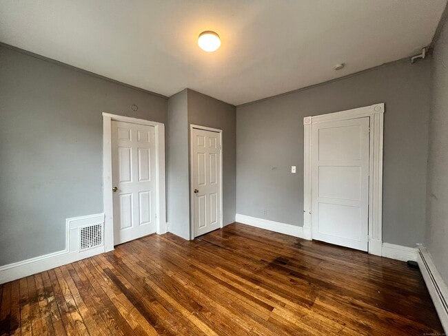 Foto del edificio - 129 Pleasant St