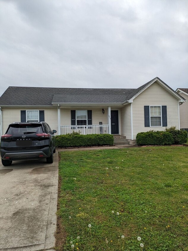 Primary Photo - 3 Bedroom Pet Friendly Home For Rent Close...