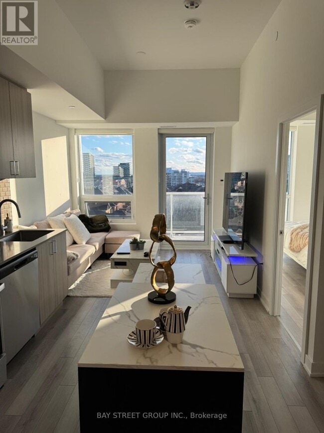 Building Photo - 1005 Dundas St E