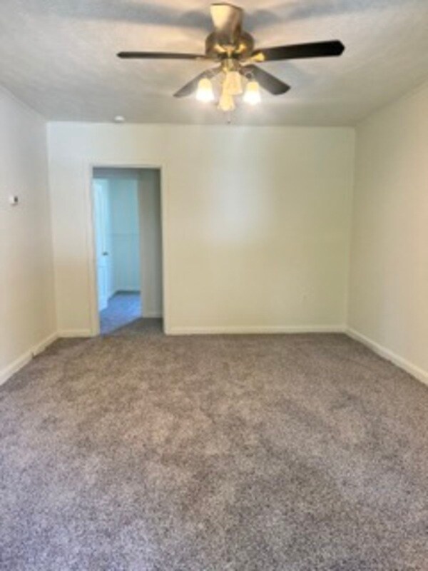 2707 Furlong Ave, Saint Albans, WV 25177 Condo for Rent in Saint