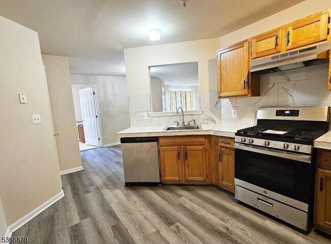 Building Photo - 906 Rhoads Dr