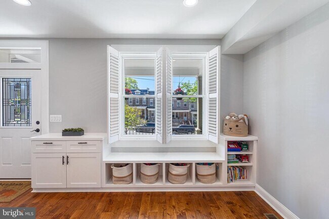 Foto del edificio - 315 Upshur St NW