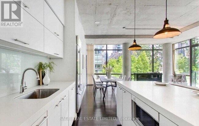 Photo du bâtiment - 55 Stewart St