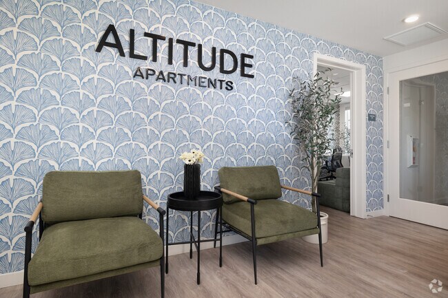Personal de gestión profesional en el lugar - Altitude Apartments