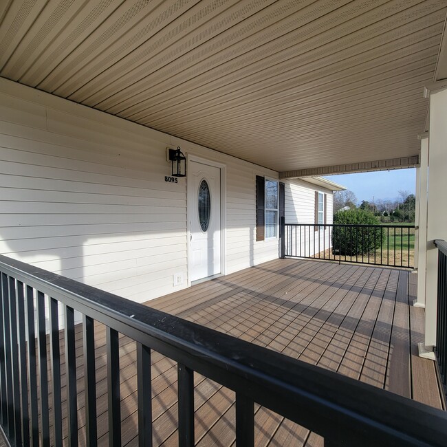 Building Photo - 8095 Nashville Hwy