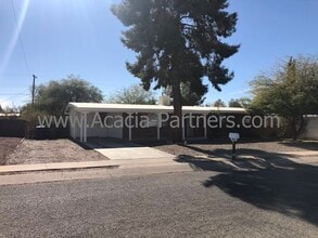 Building Photo - 7426 E Princeton Dr