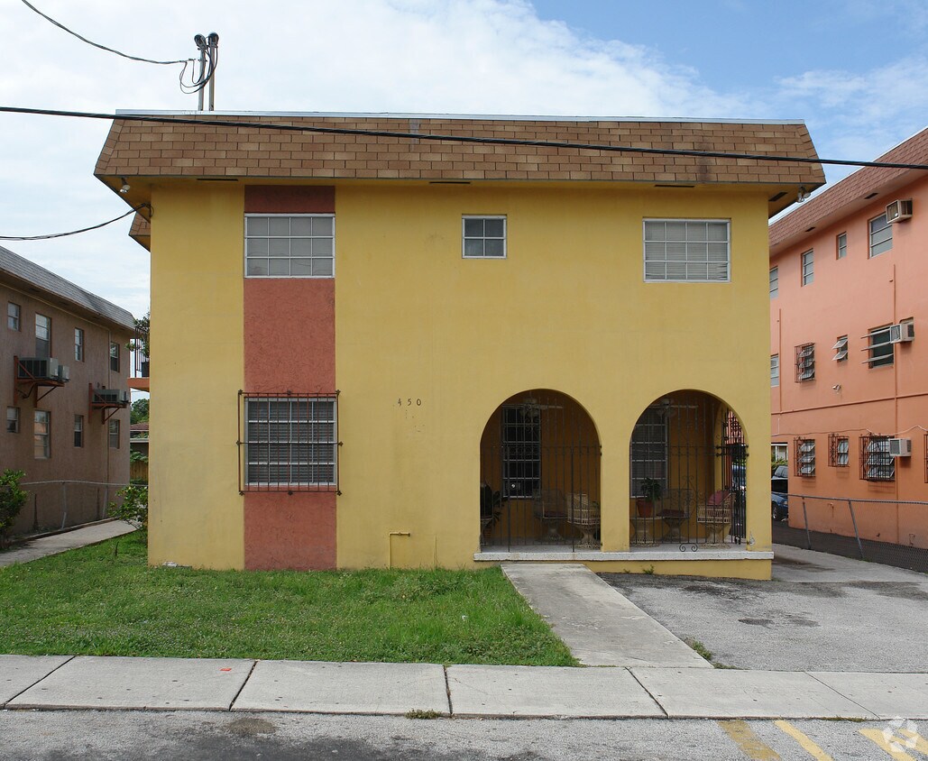 Foto del edificio - 450 SW 9th St