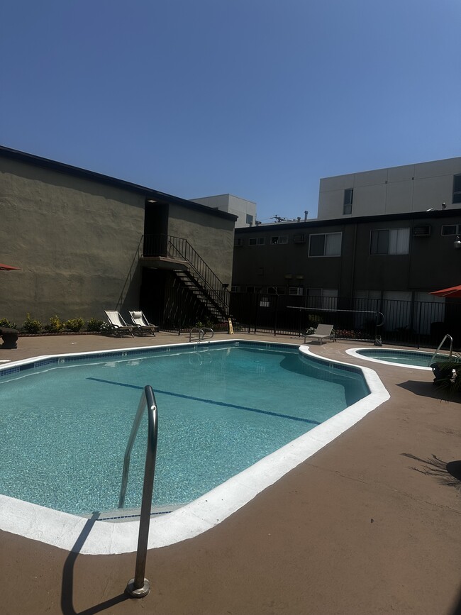 Pool - Summer View Apartment Homes