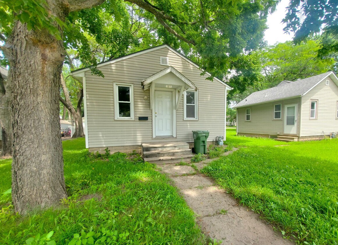 Primary Photo - FOR RENT: 147 FRENCH- cute one bedroom bungalow *Pets Ok*