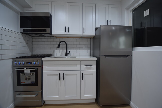 Kitchen - 2429 Cheremoya Ave