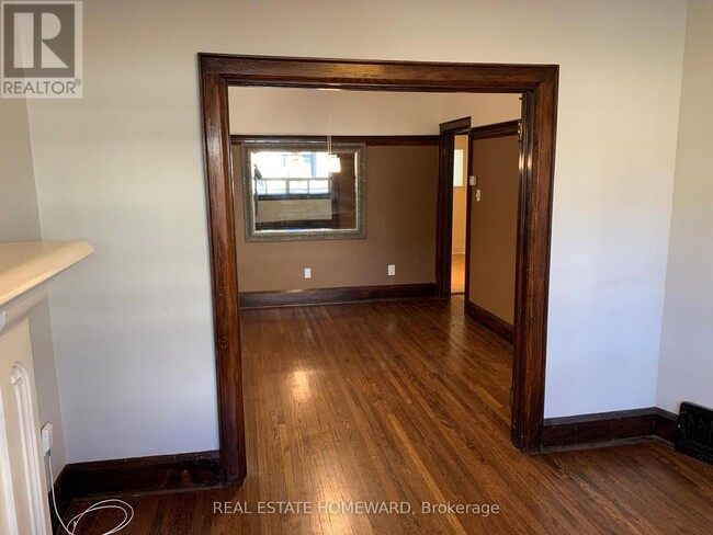 Building Photo - 46 Kent Rd