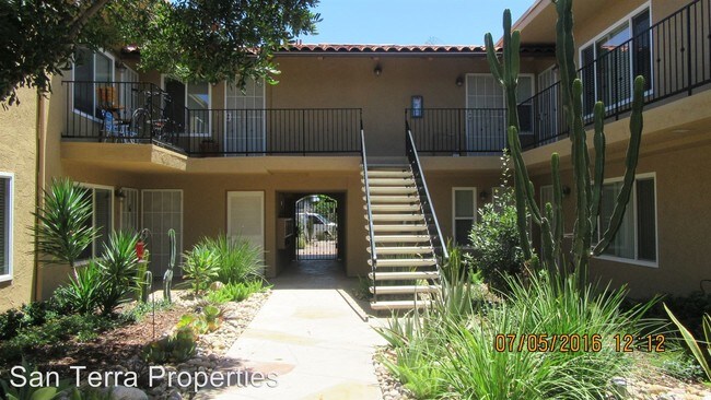 Building Photo - 1 br, 1 bath House - 4378 IDAHO ST #10