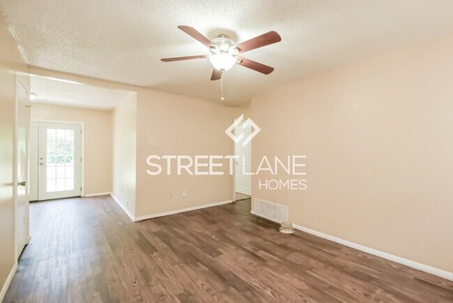 Building Photo - Charming 3 Bedroom in Moore!